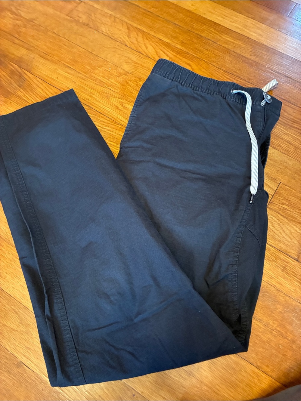 Vuori RipStop Black Drawstring Casual Pants size women’s XL, like new